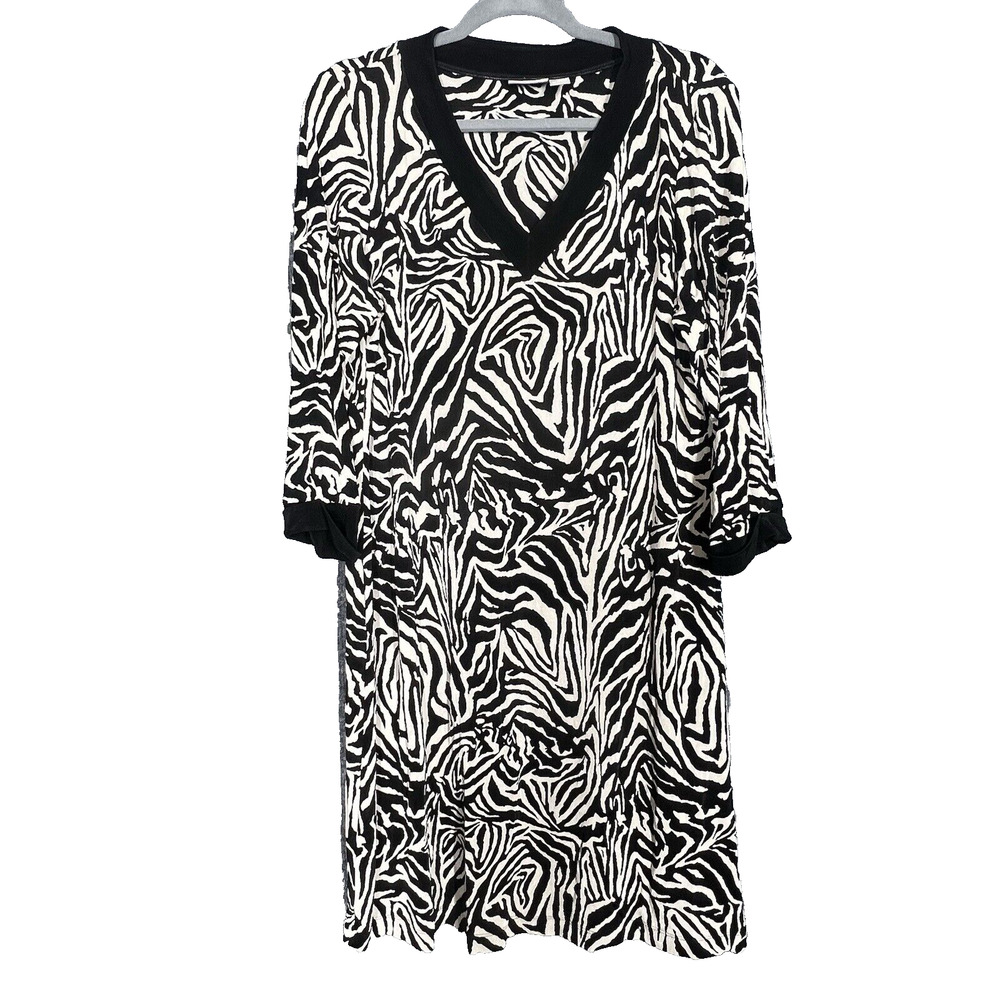 Chicos Travelers Knit Shift Dress Womens Size 2 Black White Zebra Print Stretch